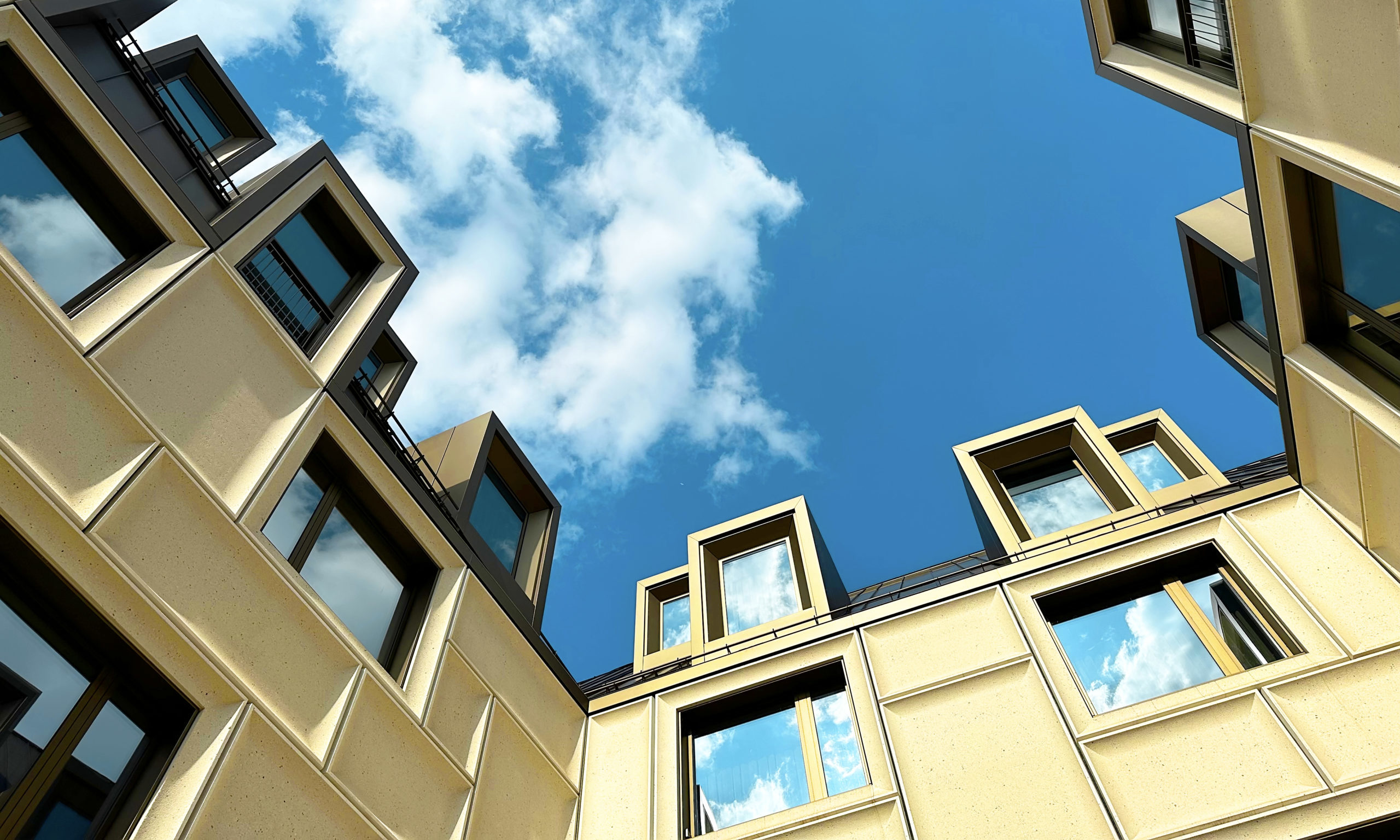 Edificio con arquitectura técnica villareal